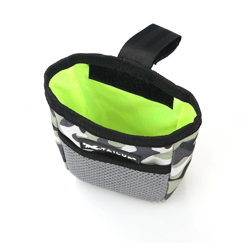 Portable Training Treat Bag for Outdoor Use